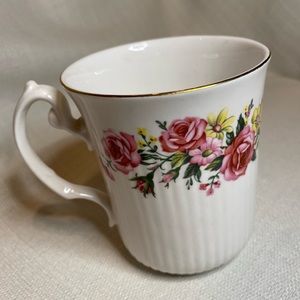 Vintage 1970’s Royal Vale Cabbage Roses Cup Mug Pattern No 8583